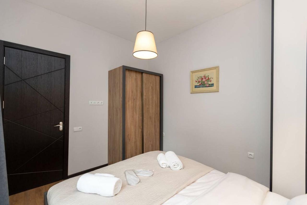 Wehost Apartment Near Fabrika ティビリシ エクステリア 写真